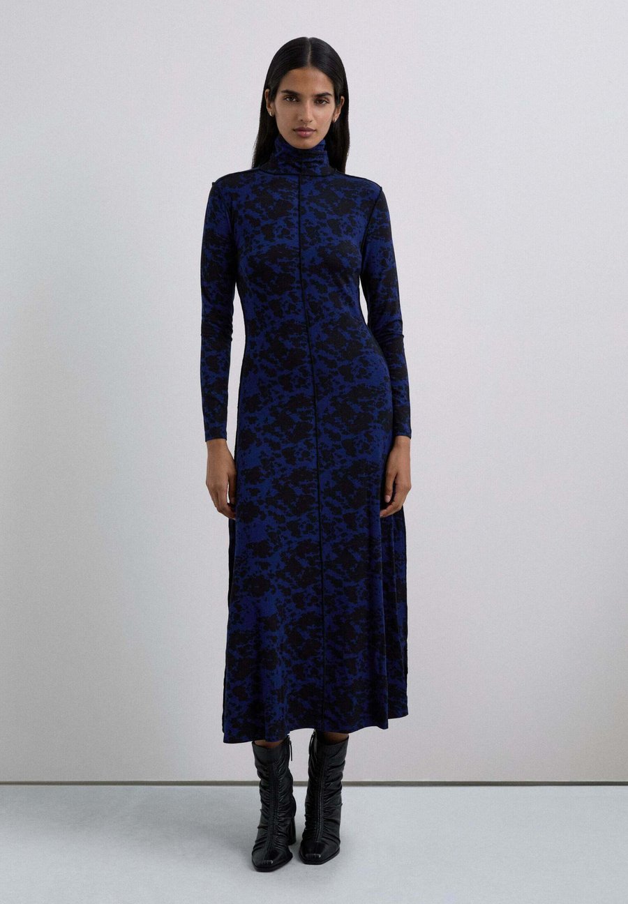 

Платье Scalpers OVERLOCK, Animal Print/Blue