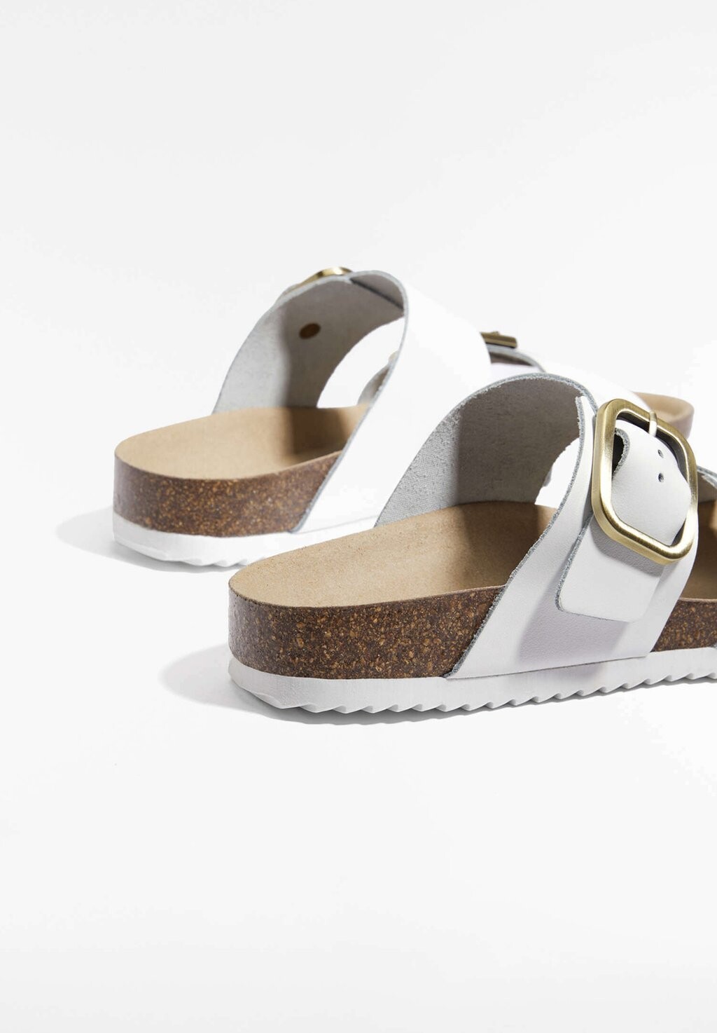 

Шлепанцы Buckle OYSHO, белые