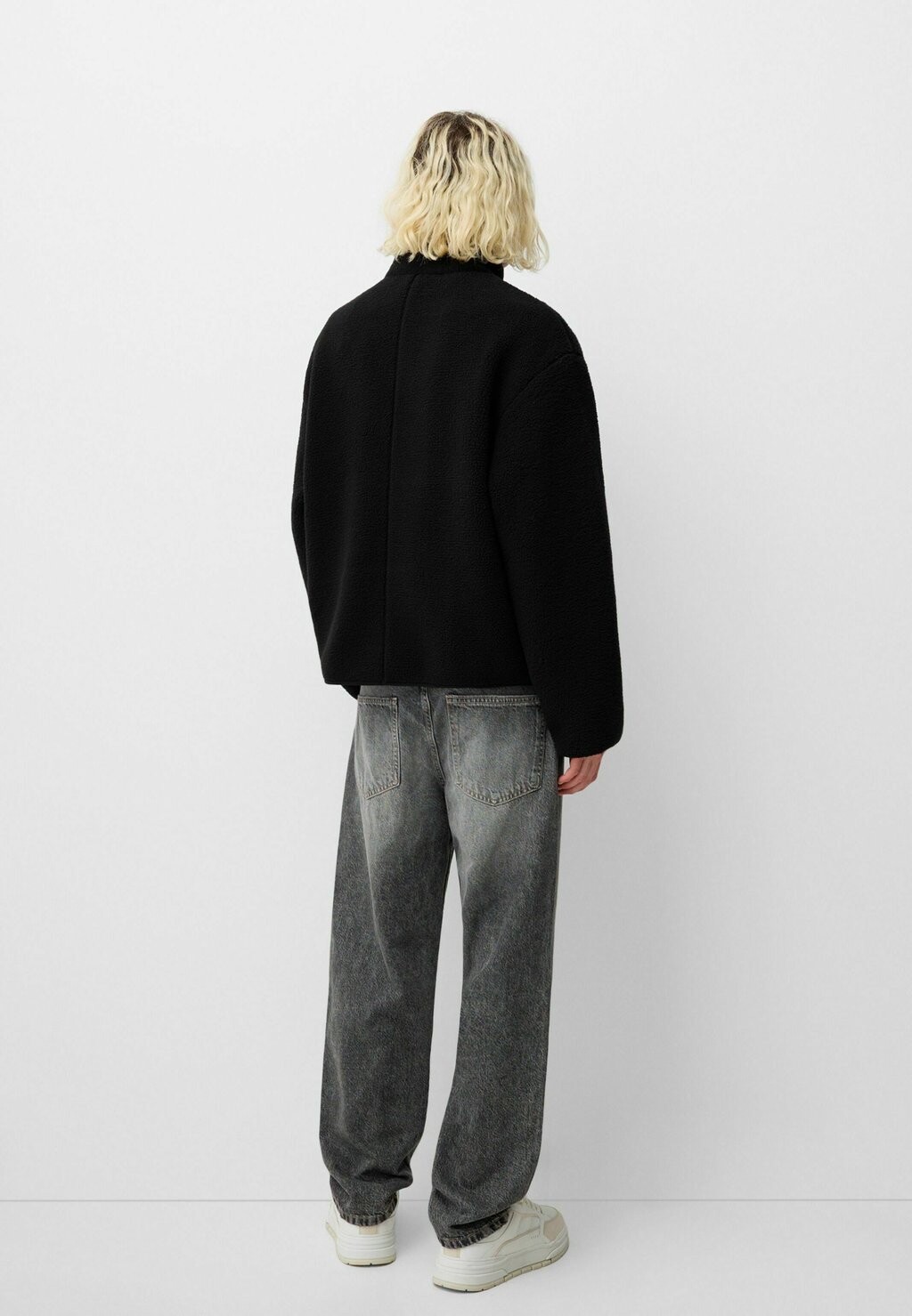 

Флисовая куртка Bershka, цвет Black Denim