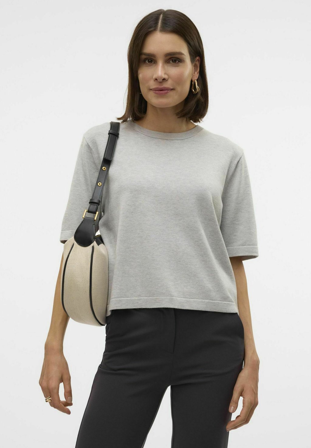 

Базовая футболка Vero Moda, серый