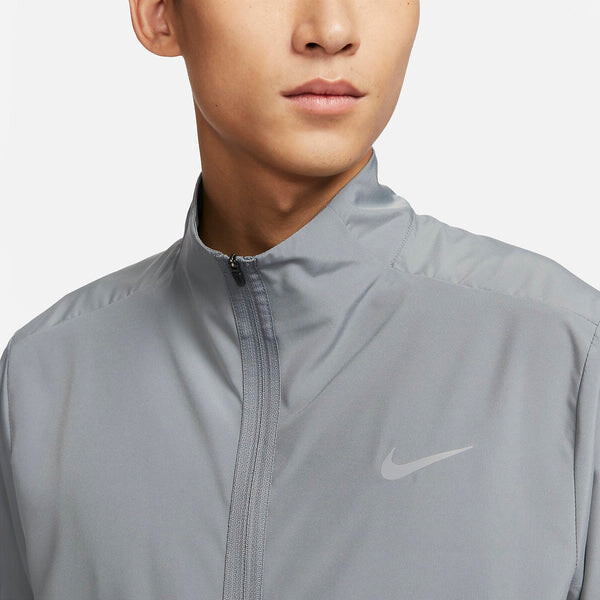 Куртка Nike Form Dri-FIT Hooded Versatile Jacket 'Smoke Grey', серый — фото 2