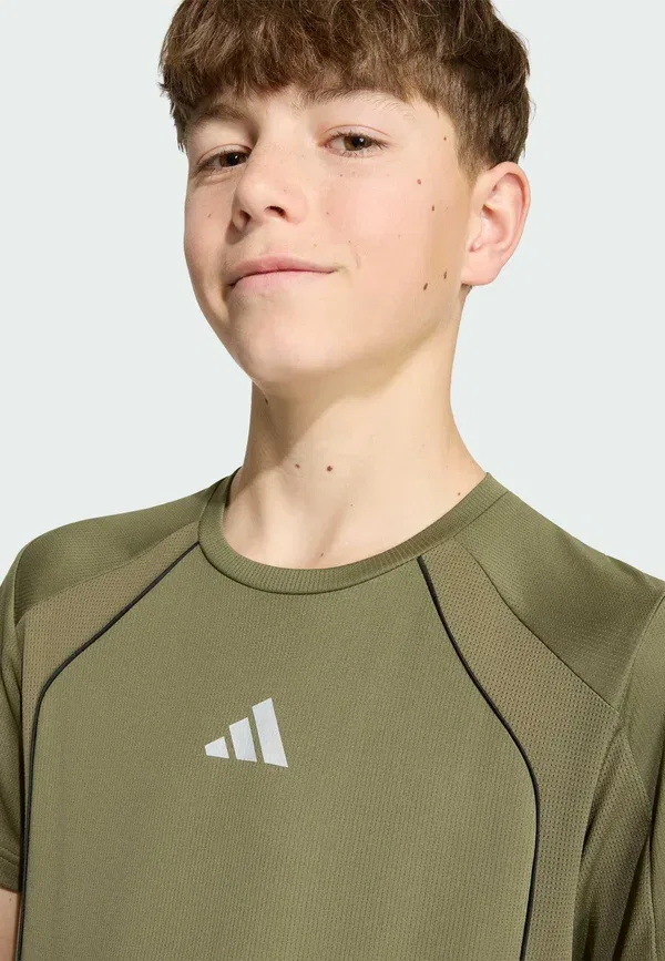 Футболка спортивная Adidas Sportswear Tech Apparel Climacool T-Shirt, оливковый страта рефлектив сильвер — фото 3