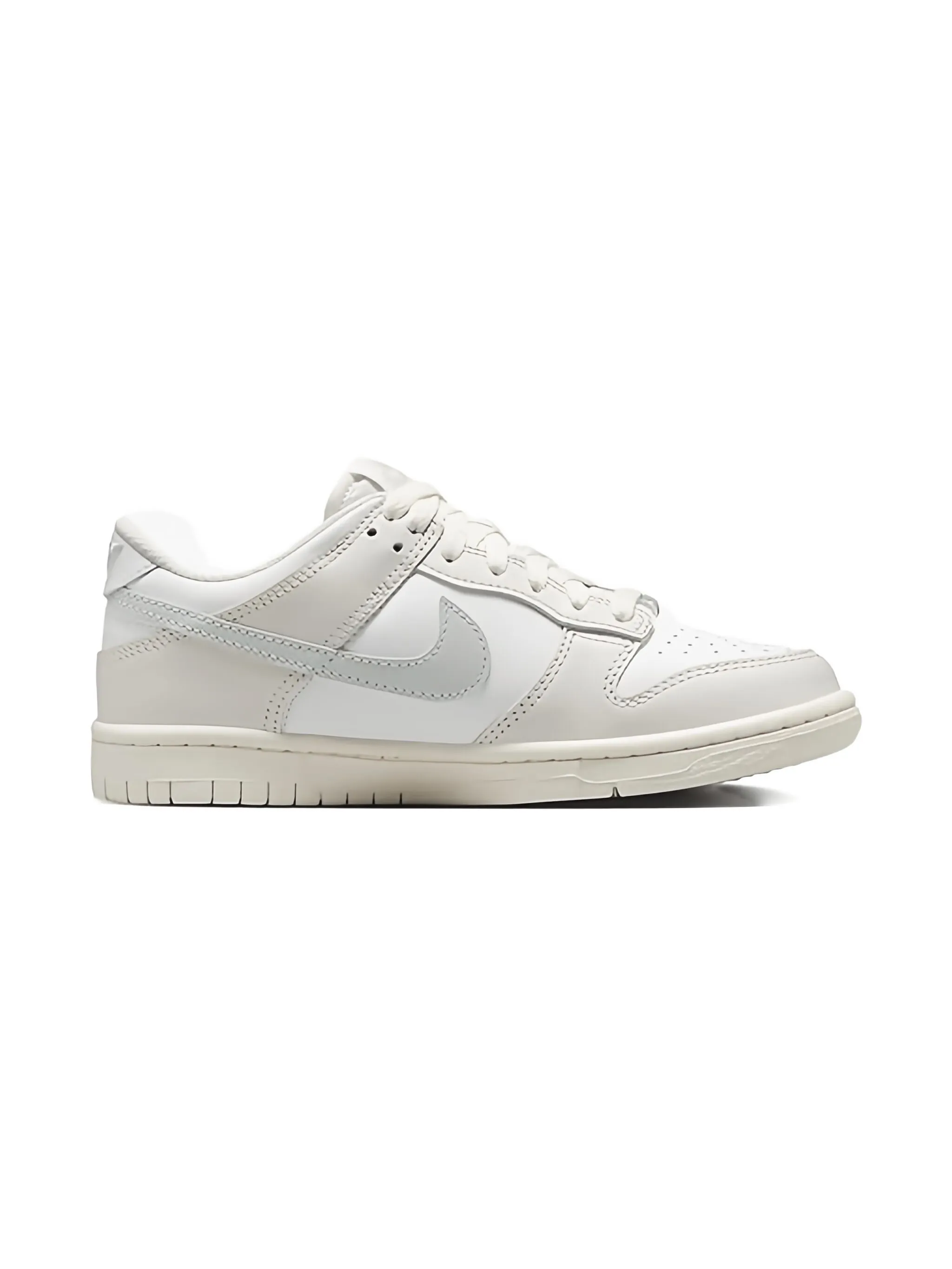 

Кроссовки Dunk Low White/Light Phantom Nike Kids, белый