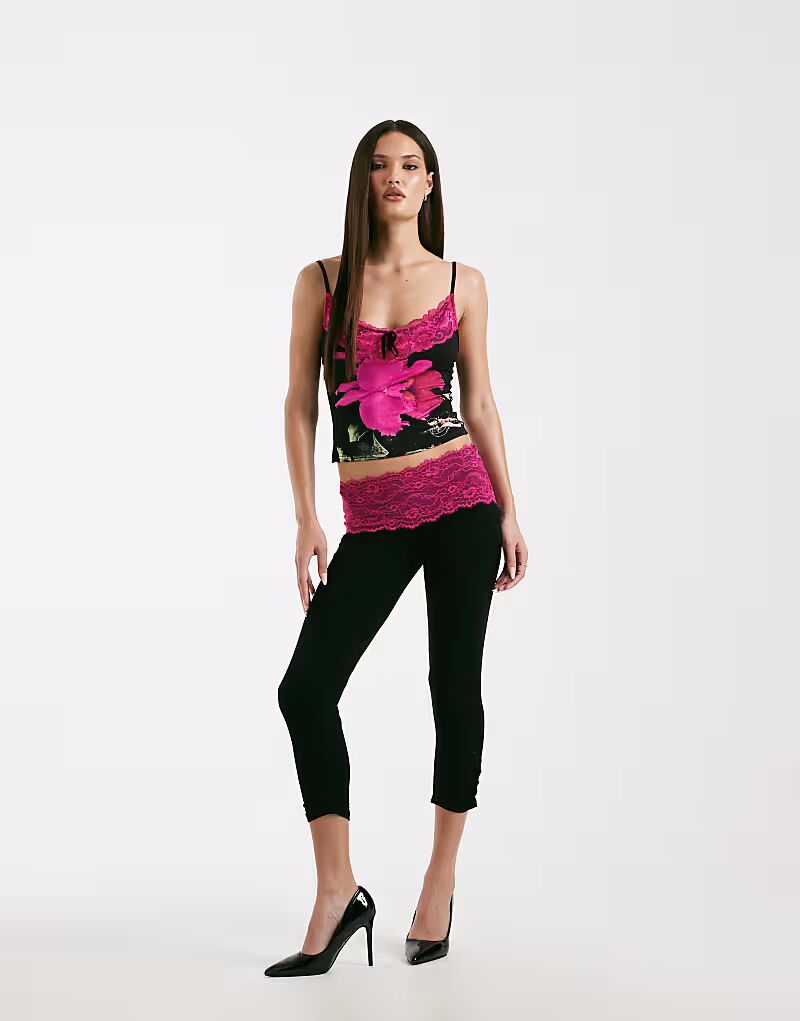 

Брюки-капри Adella из супермягкого джерси с контрастной кружевной отделкой черного и розового цветов I.Am.Gia