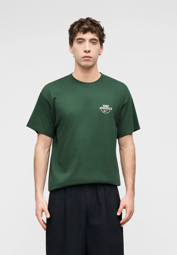 Футболка унисекс с принтом Nike Sportswear, Fir — фото 2