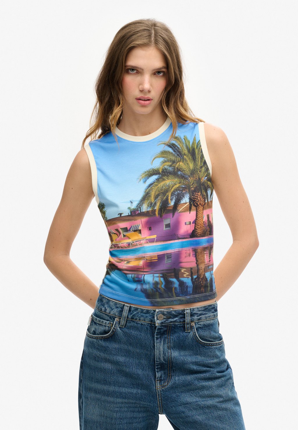 

Топ Superdry, белый