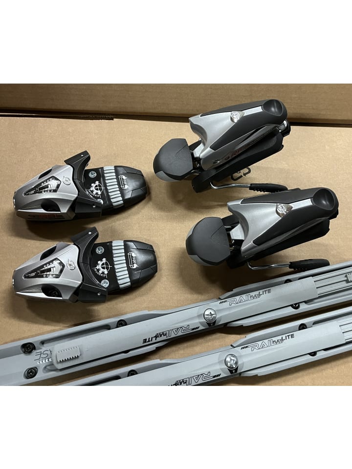 

Tyrolia Крепления для лыж серебристого цвета