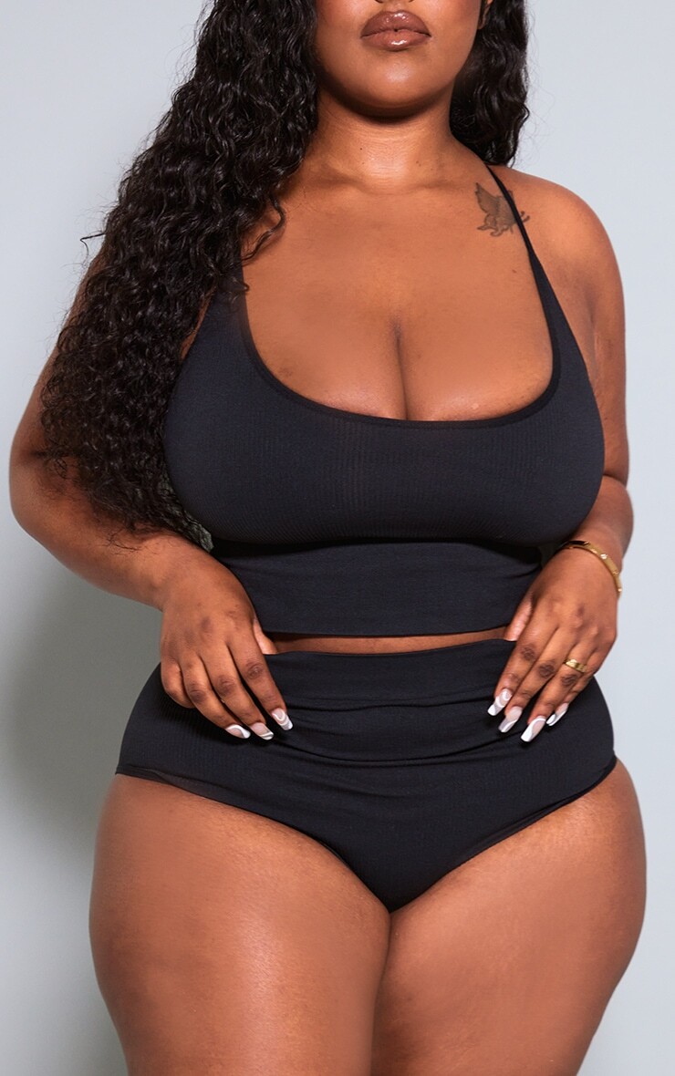 

PrettyLittleThing Плюс черные бесшовные трусики с высокой талией