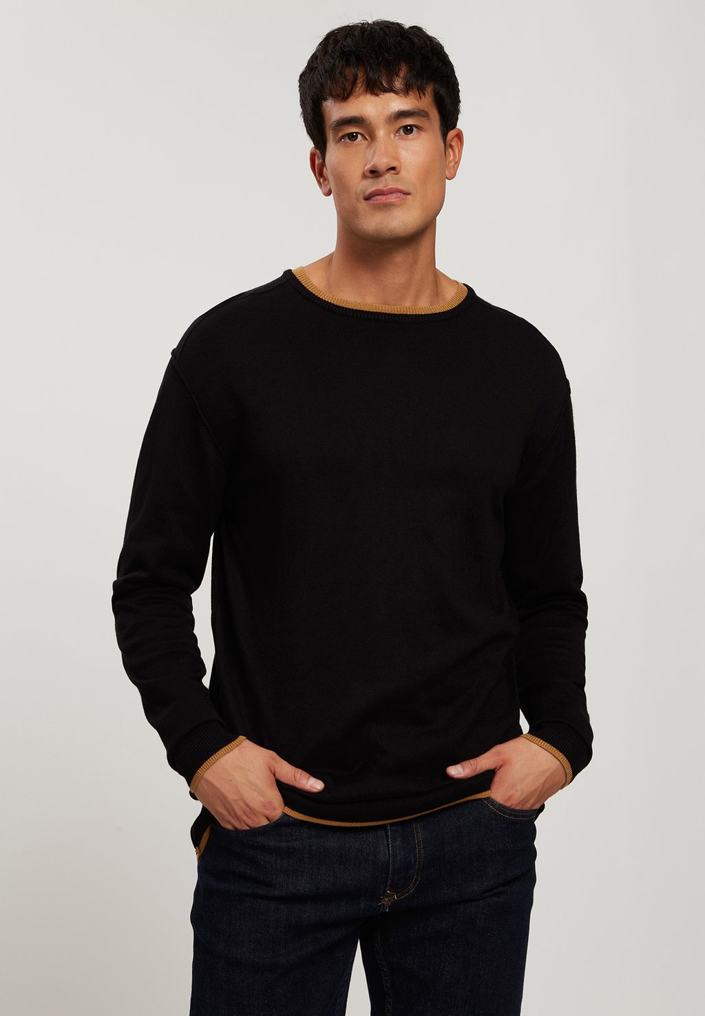 

Джемпер Cross Jeans, черный