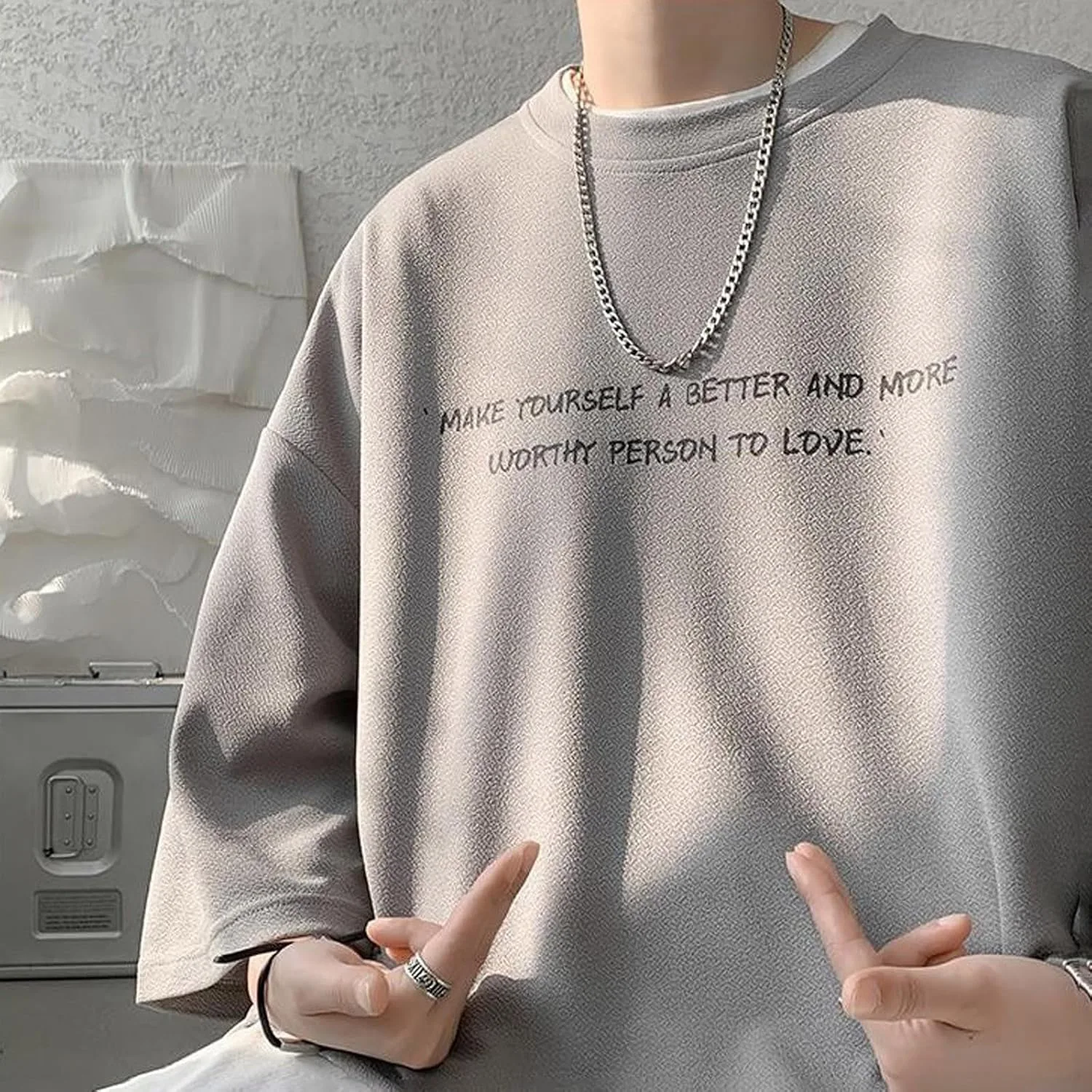 Стильная мужская футболка Relaxed Fit с круглым вырезом — фото 2