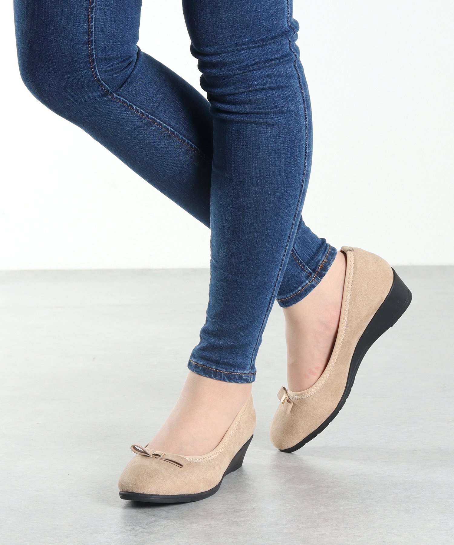 Туфли-лодочки на квадратном каблуке 4 см с лентой 1183 Libertydoll, Beige suede — фото 2
