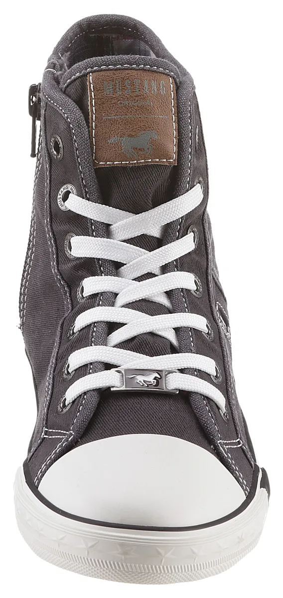 Кроссовки Mustang Shoes "Высокие кроссовки, повседневная обувь", высокие кроссовки, туфли на шнуровке с этикеткой на подошве, белый — фото 4