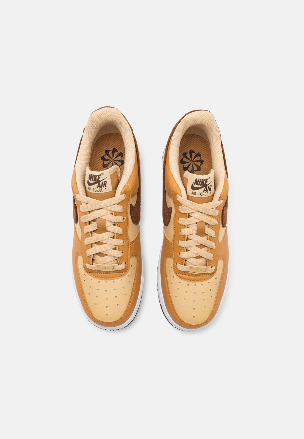 

Кроссовки на шнуровке AIR FORCE 1 07 Nike, бежевый