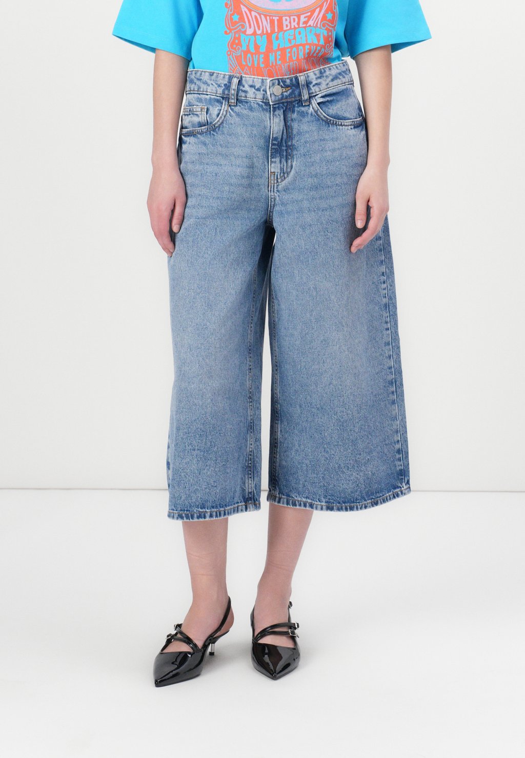 

Джинсы свободного кроя NMWINDIE LOOSE LONG Noisy May, цвет Light Blue Denim
