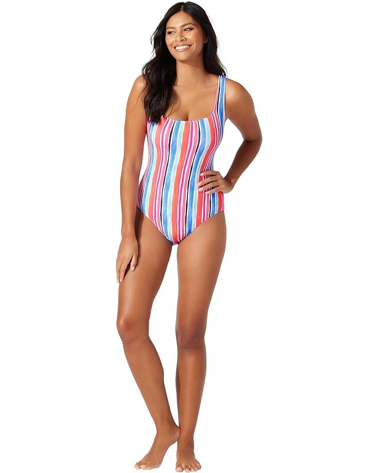 

Купальник Tommy Bahama Island Cays Oasis Reversible One-Piece, цвет Passion Pink Reversible