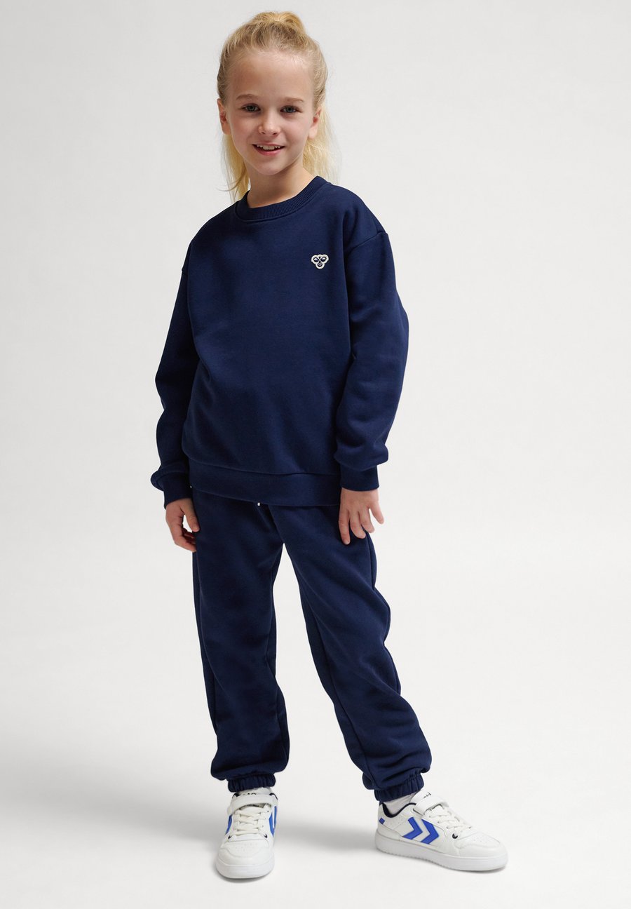 Толстовка Hummel LOOSE CREWNECK BEE, Dress Blues/Blue — фото 2
