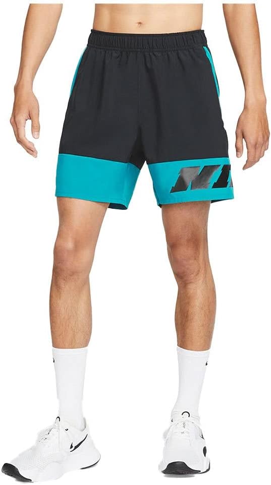 

Мужские бермуды Nike, Black/Green Abyss/(Mean Green)