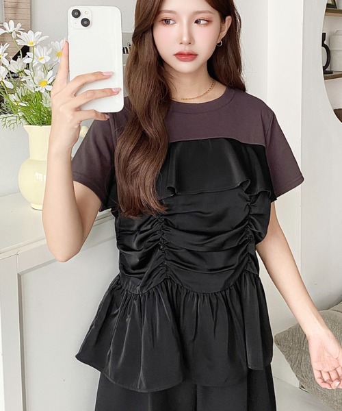 

Топ с коротким рукавом и баской из хлопкового трикотажа Moment+, с атласной сборкой, угольно-серый