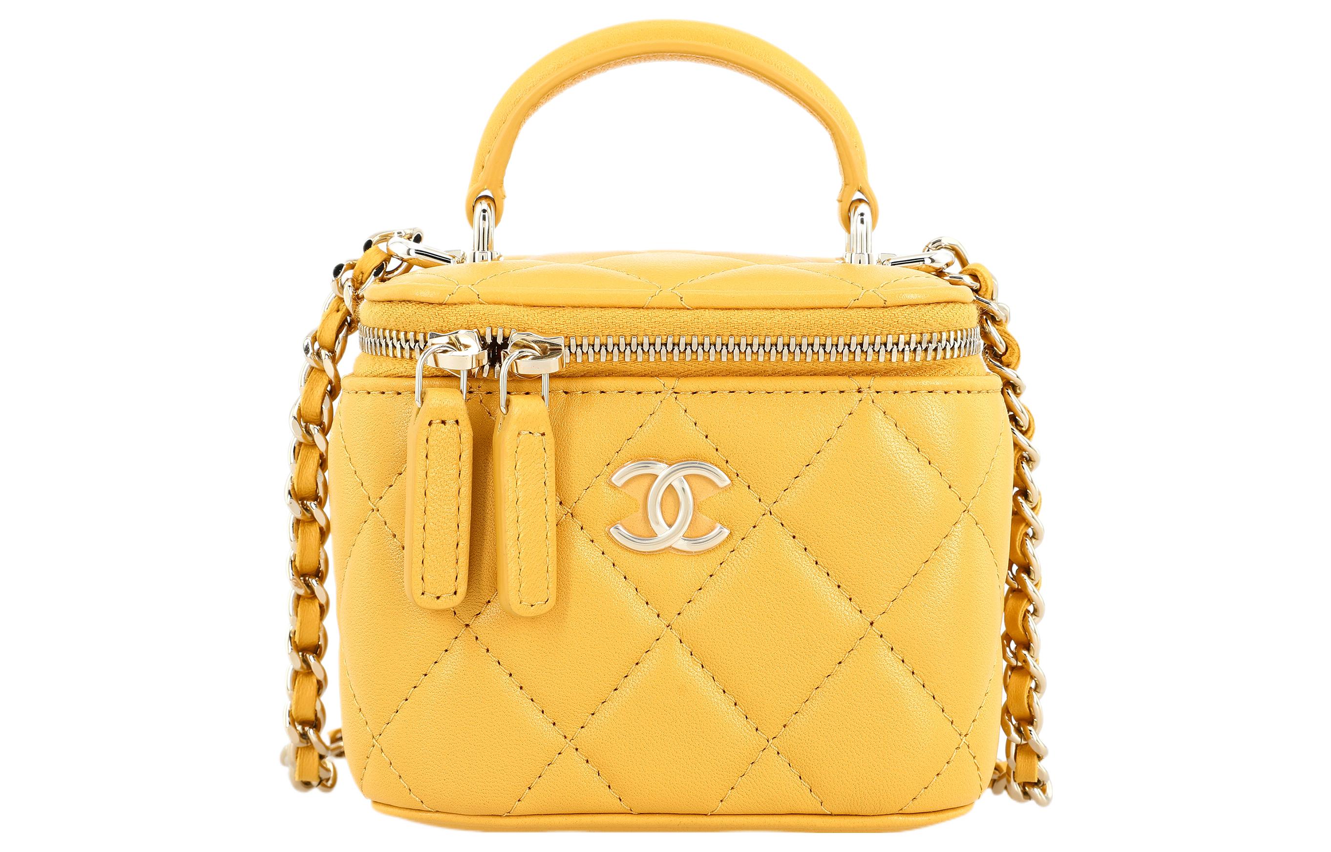 

CHANEL Сумка-коробка из овчины