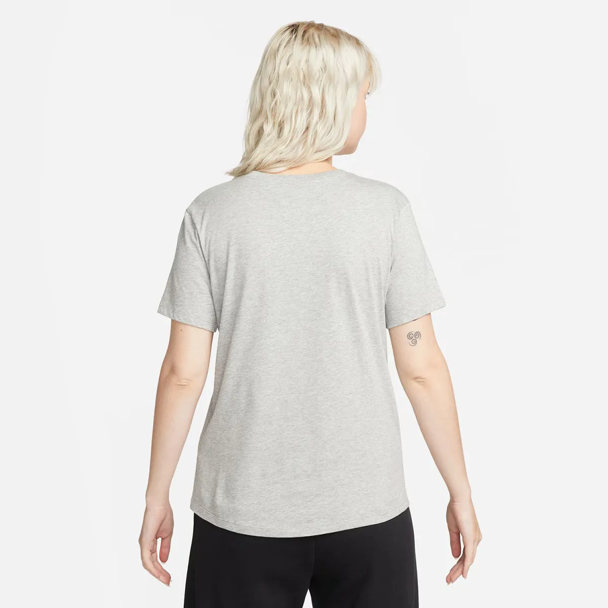 Женская футболка Nike Sportswear Essentials, серый — фото 2