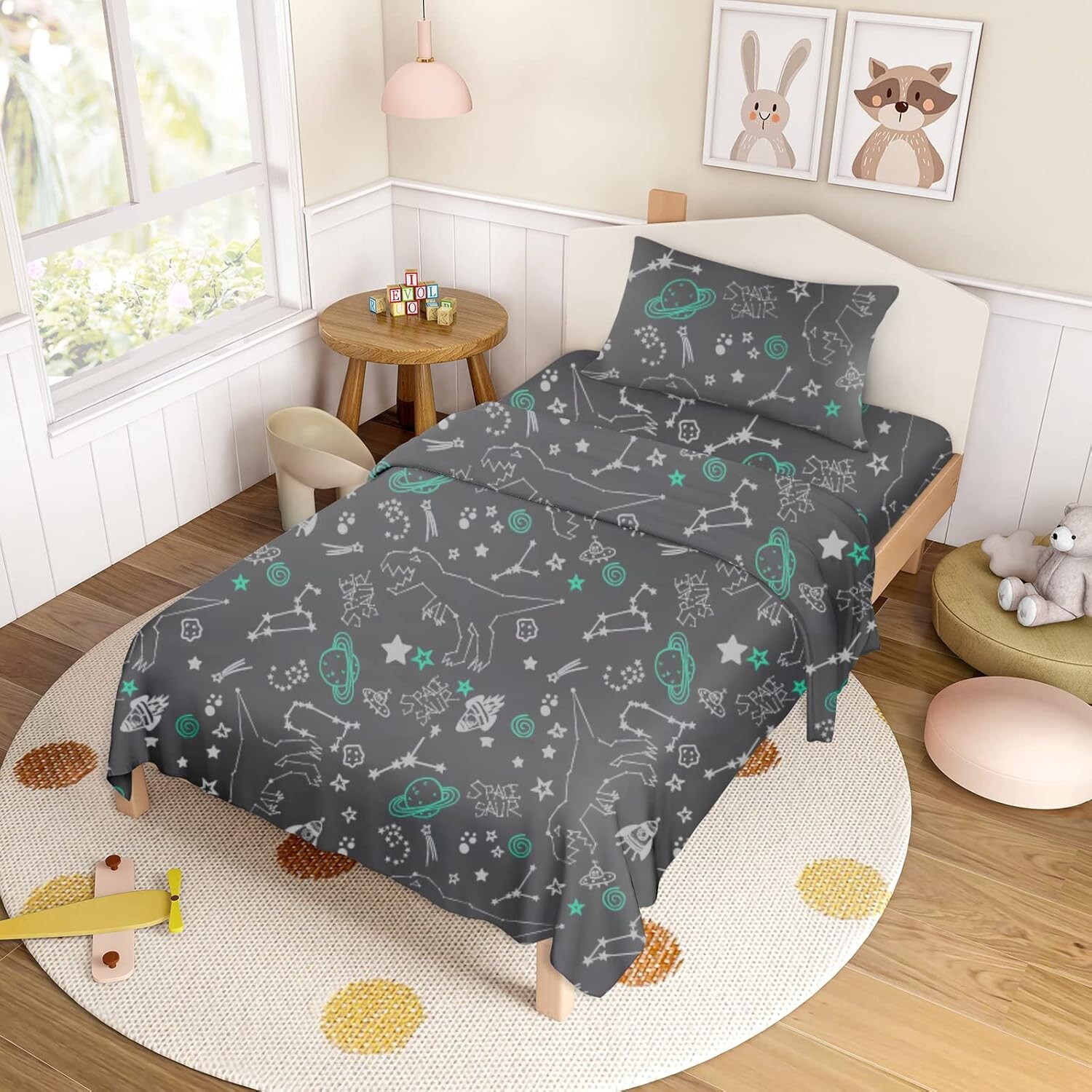 

BYSURE Kids Twin Bed с принтом простыни для мальчиков, автомобильные следы и узоры, комплект простыней из 3 предметов с глубоким карманом 14 дюймов, легко стирающиеся милые плоские простыни из микрофибры для детей