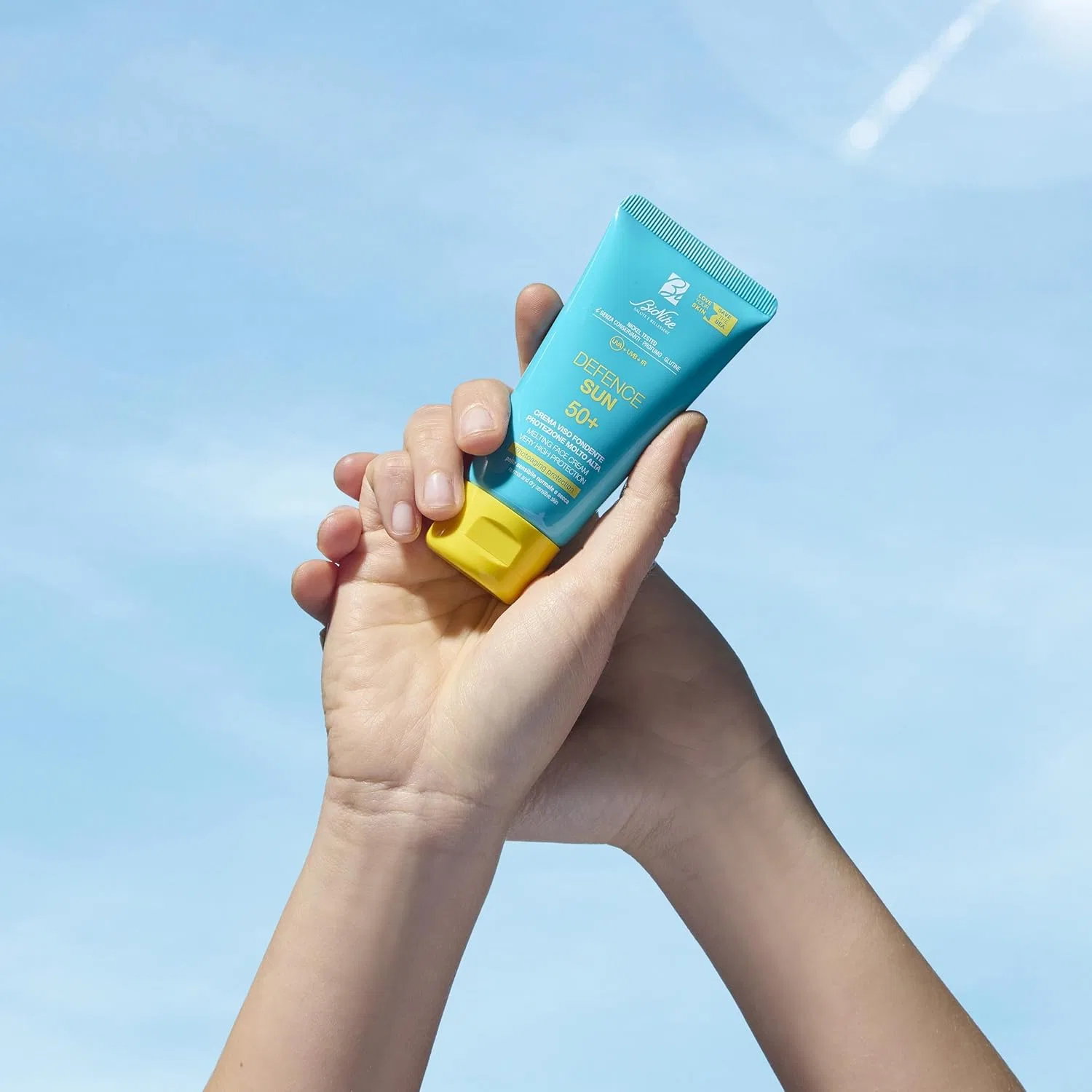 Матирующий солнцезащитный крем для лица SPF 50+ от Bionike Defence Sun Bionike — фото 2
