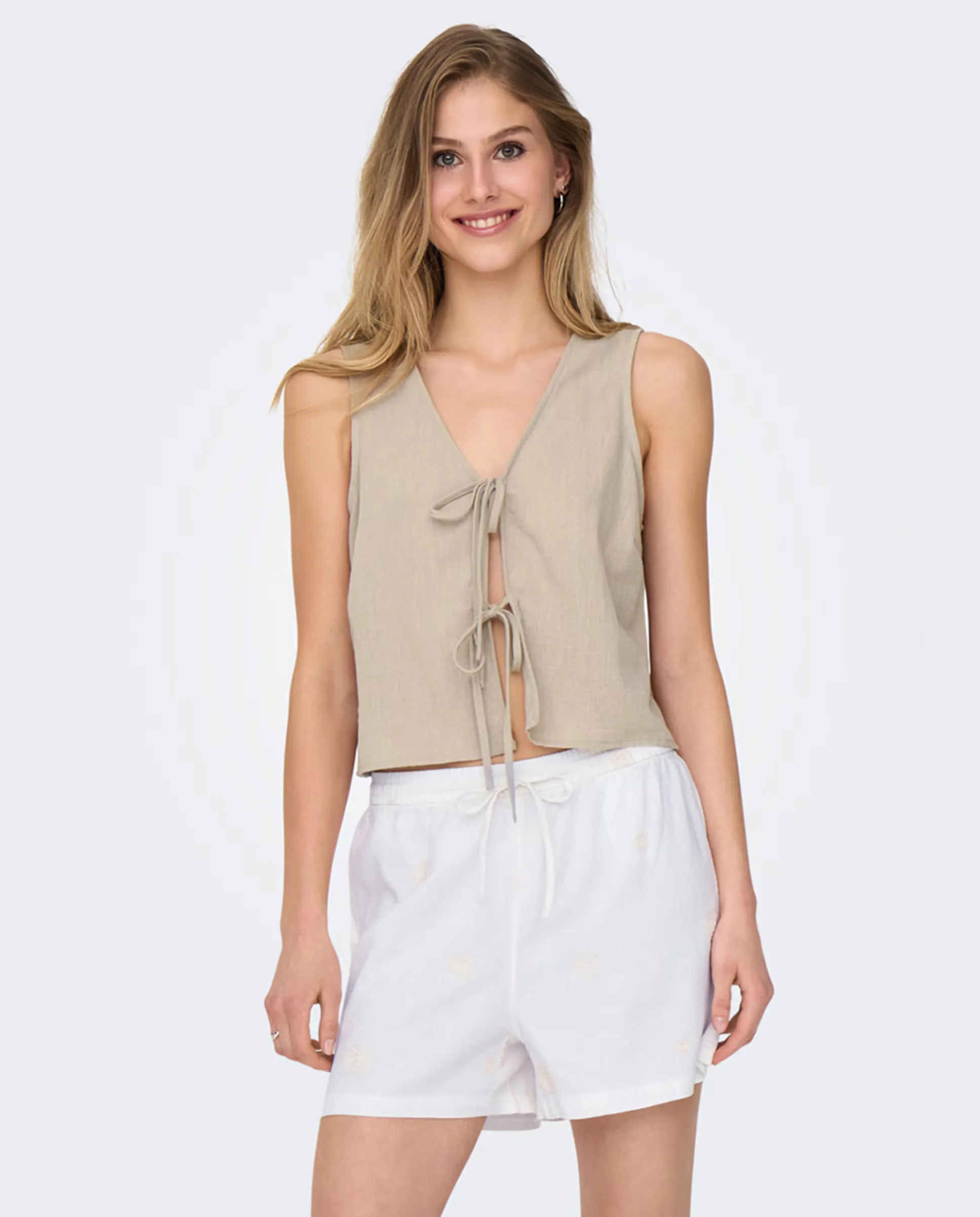 

Женский короткий жилет Only, цвет Blanco hielo