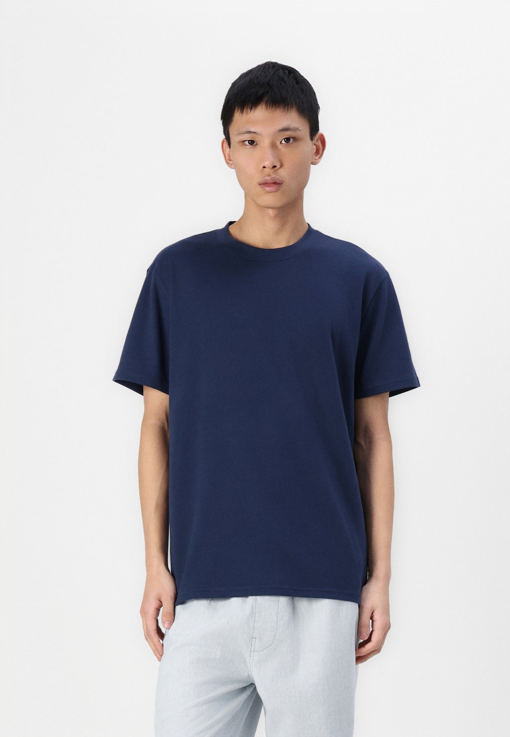 

Базовая футболка COOLING TEE Hollister Co., темно-синий