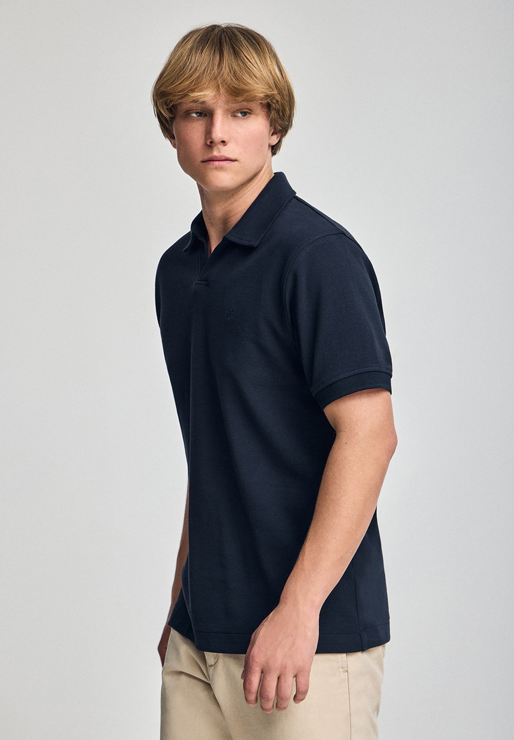 

Рубашка поло MICROESTRUCTURE BUTTONLESS MONOGRAM PASCAL Polo Club, темно-синий