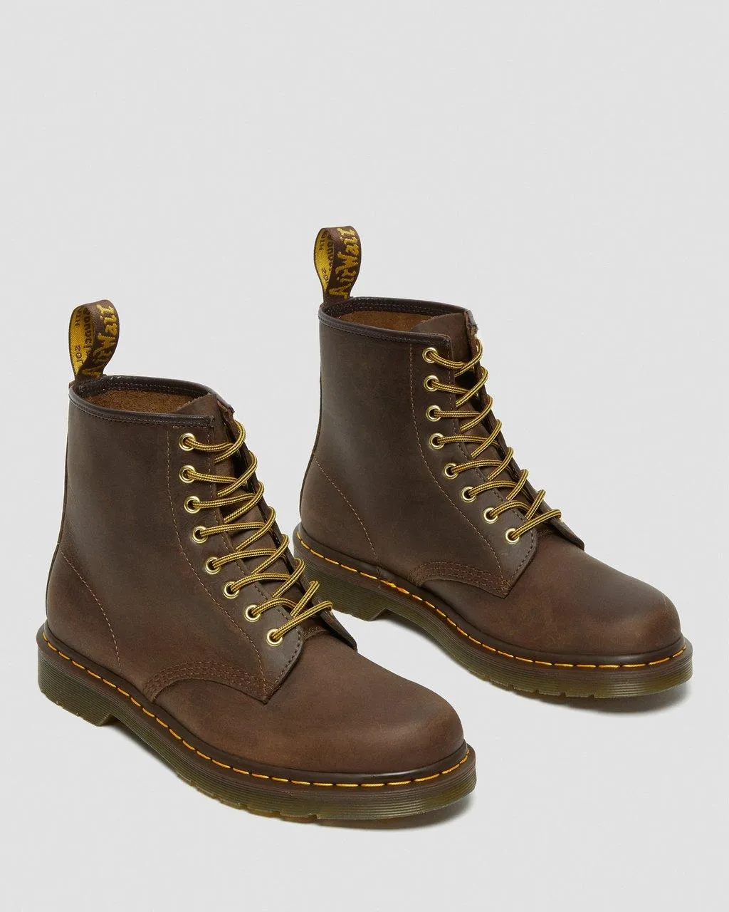 Ботинки кожаные Dr. Martens 1460 Crazy Horse на шнуровке, коричневый — фото 4