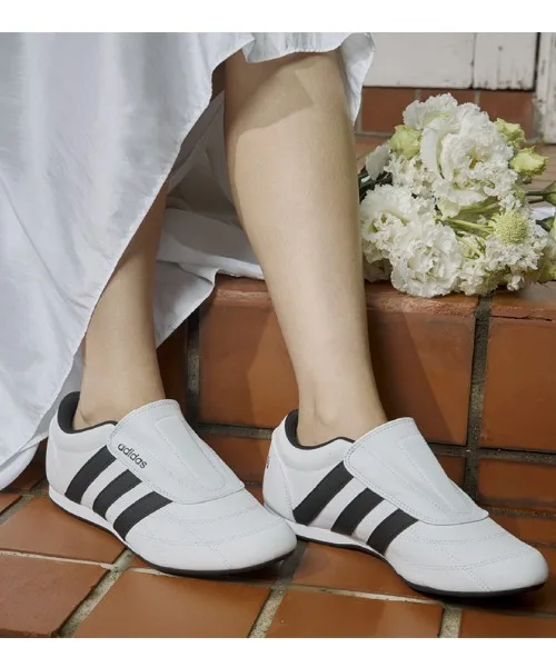 Унисекс кроссовки без шнурков Tekwen JS3870 adidas белые