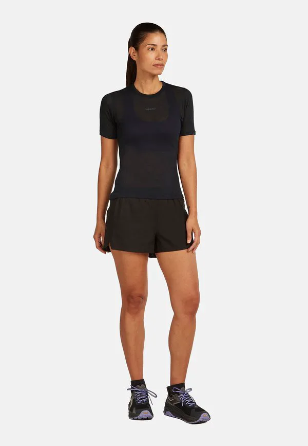 

75 легкая футболка coollite featherlight crewe basic Icebreaker, Black, Черный, 75 легкая футболка coollite featherlight crewe basic Icebreaker, Black