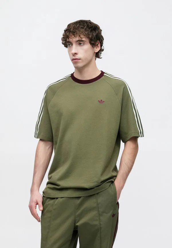 Футболка с принтом Adidas Originals, Olive Strata — фото 4