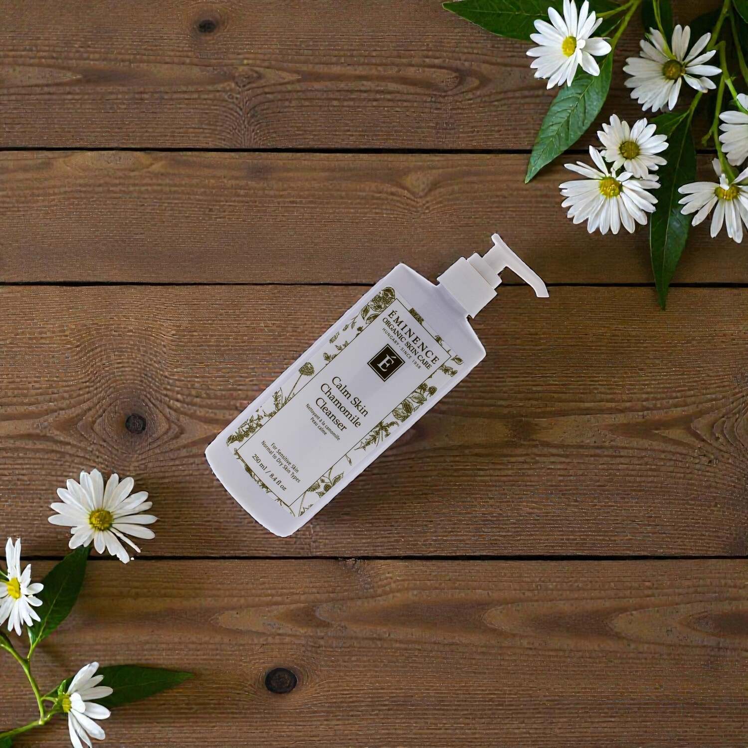 Крем для лица Eminence — Очищающее средство для лица Calm Skin Chamomile Cleanser от , подходит как для мужчин, 240 мл — фото 2