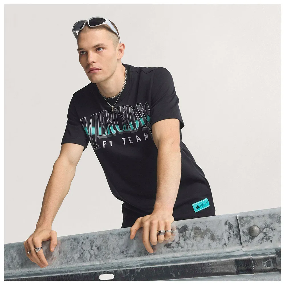 

Футболка с коротким рукавом adidas Mercedes-AMG Petronas F1 Team Las Vegas Graphic, черный
