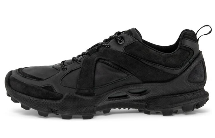 

Кроссовки мужские низкие черные Ecco