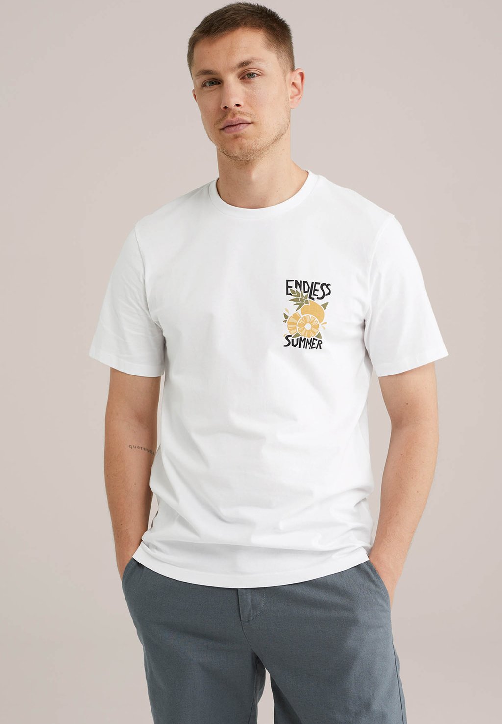 

Футболка с принтом WE Fashion, белый