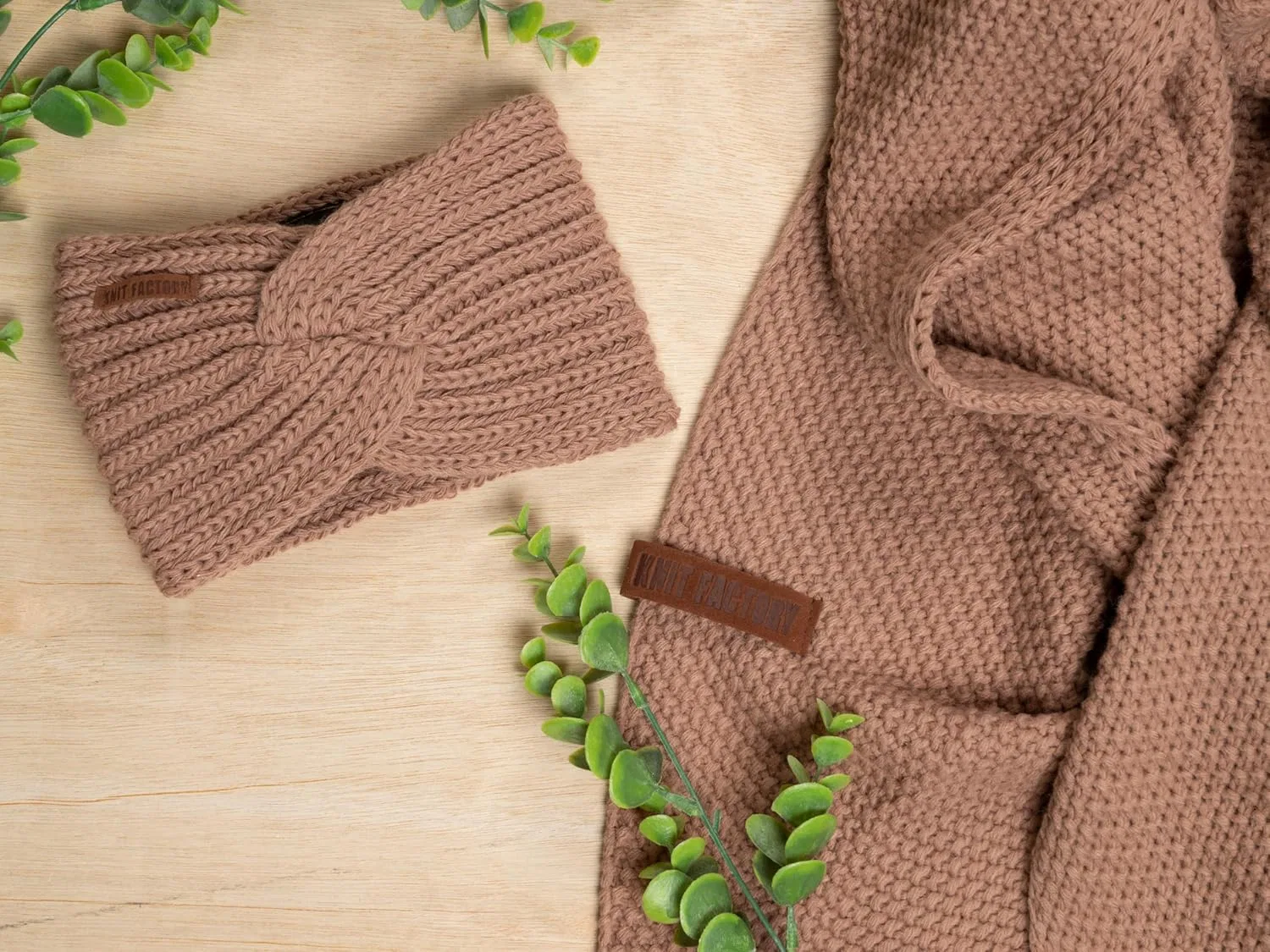 Женская вязаная повязка на голову «Joy» от KNIT FACTORY Knit Factory, Nude — фото 2