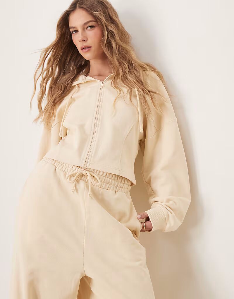 

Толстовка ASOS DESIGN с капюшоном на молнии, декоративная отделка швов, цвет пахты и желтого молока