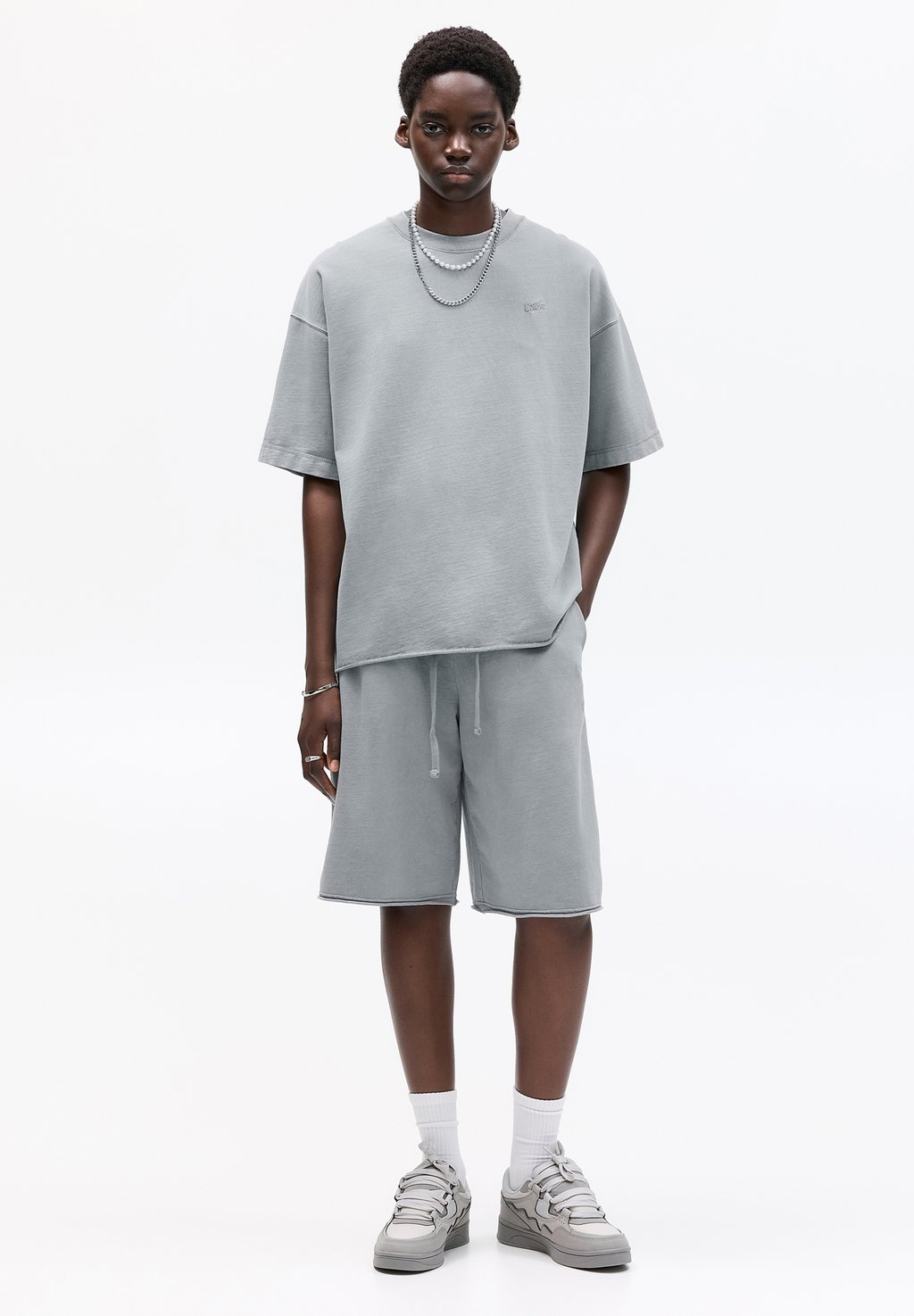 

Базовая футболка PULL&BEAR, серый
