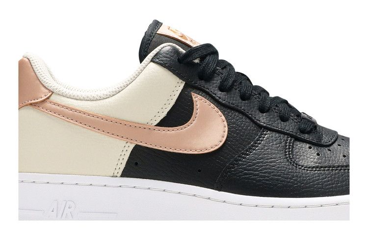 Кроссовки Nike Wmns Air Force 1 '07 'Black Metallic Red Bronze', черный — фото 3