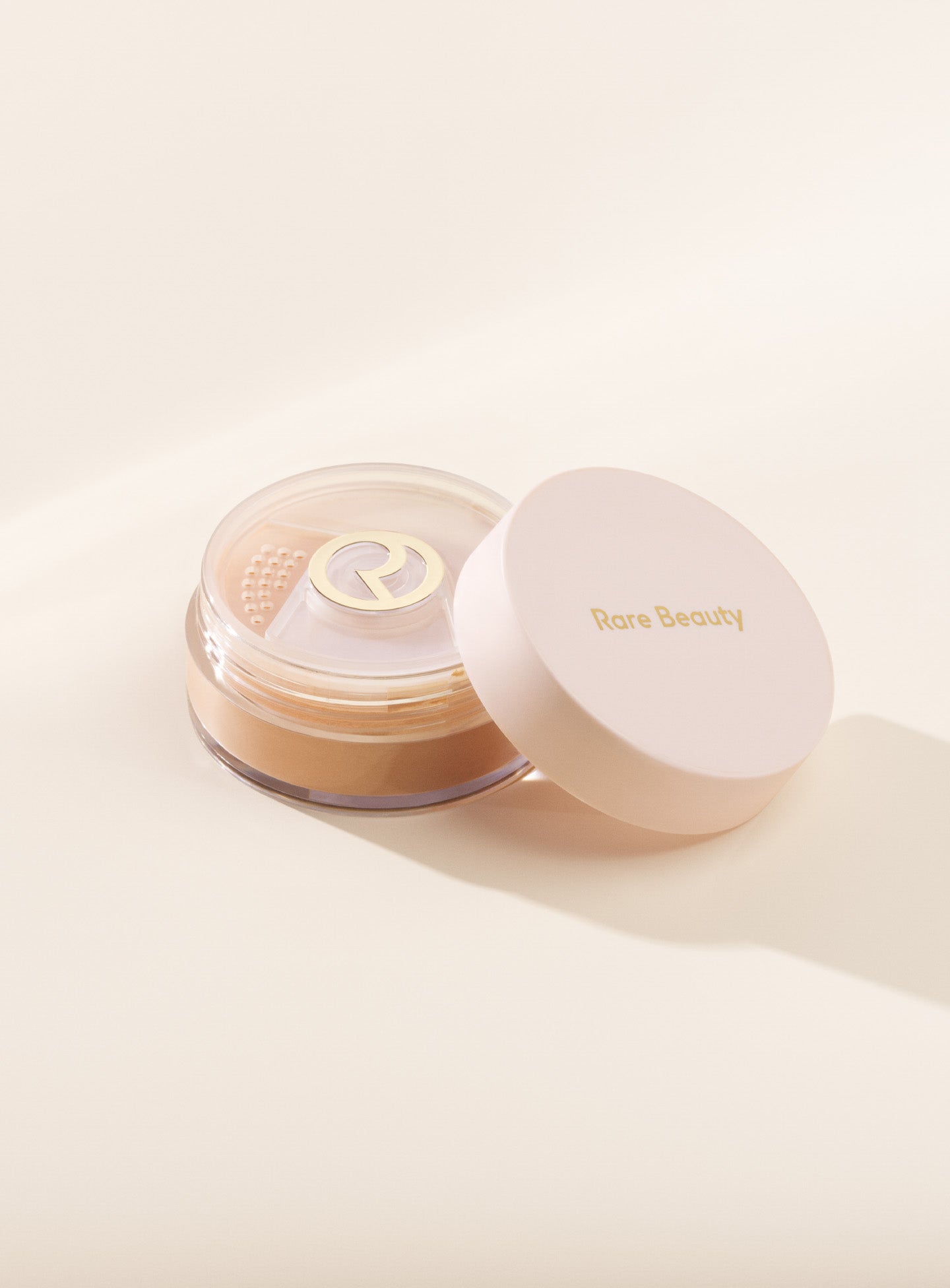 

Мягкая пудра для фиксации сияния Always a Optimist Rare Beauty, цвет medium/warm honey for medium-to-medium deep complexions, 9.5 гр