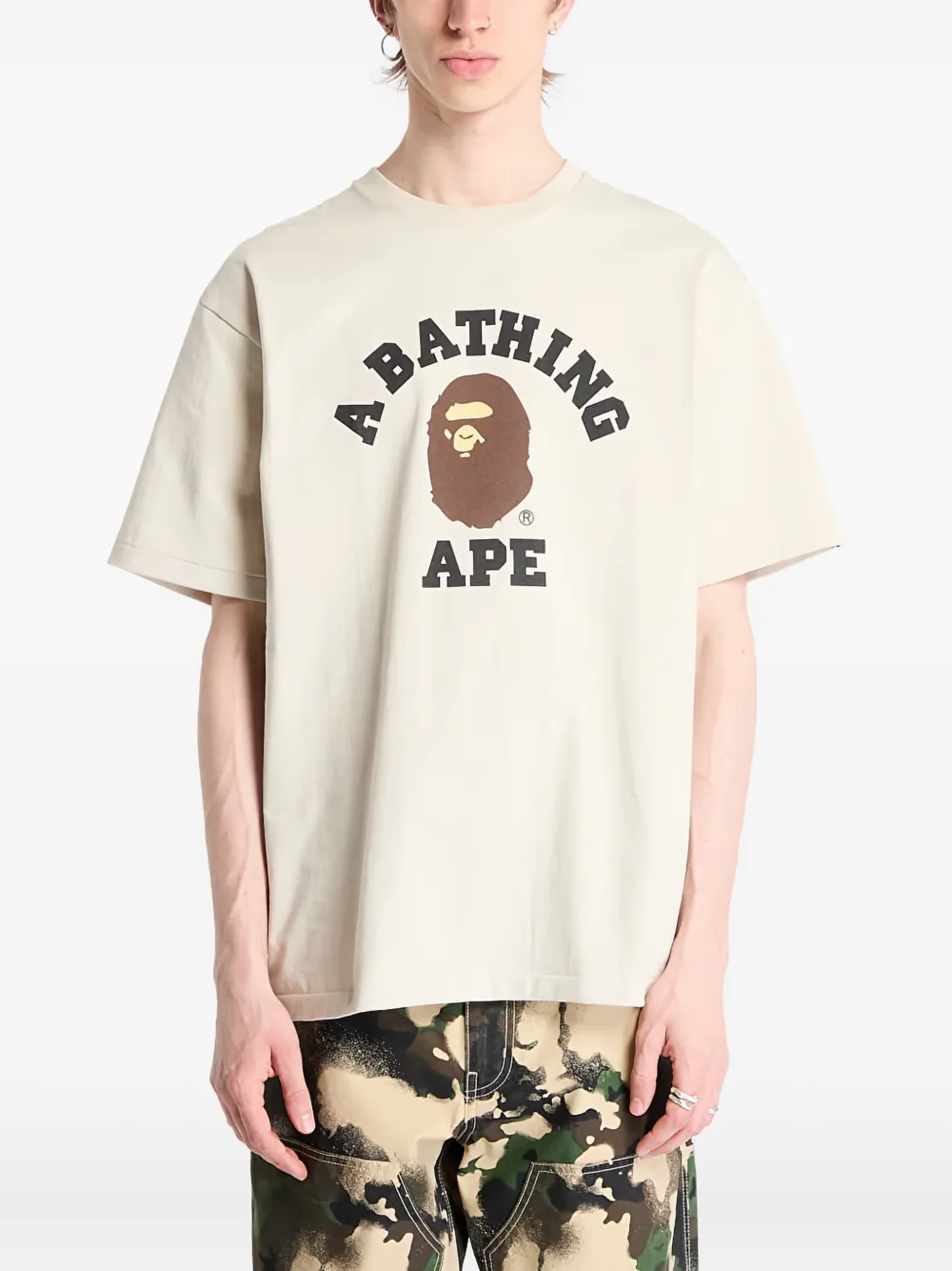 

Футболка с логотипом A BATHING APE, нейтральный