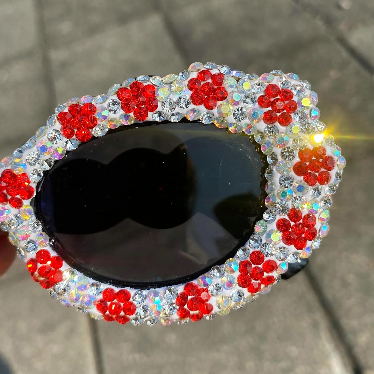 

Модные овальные солнцезащитные очки со стразами для женщин в стиле 90-х, сверкающие бриллиантами, милые маленькие солнцезащитные очки для рейв-вечеринки mincl, Black