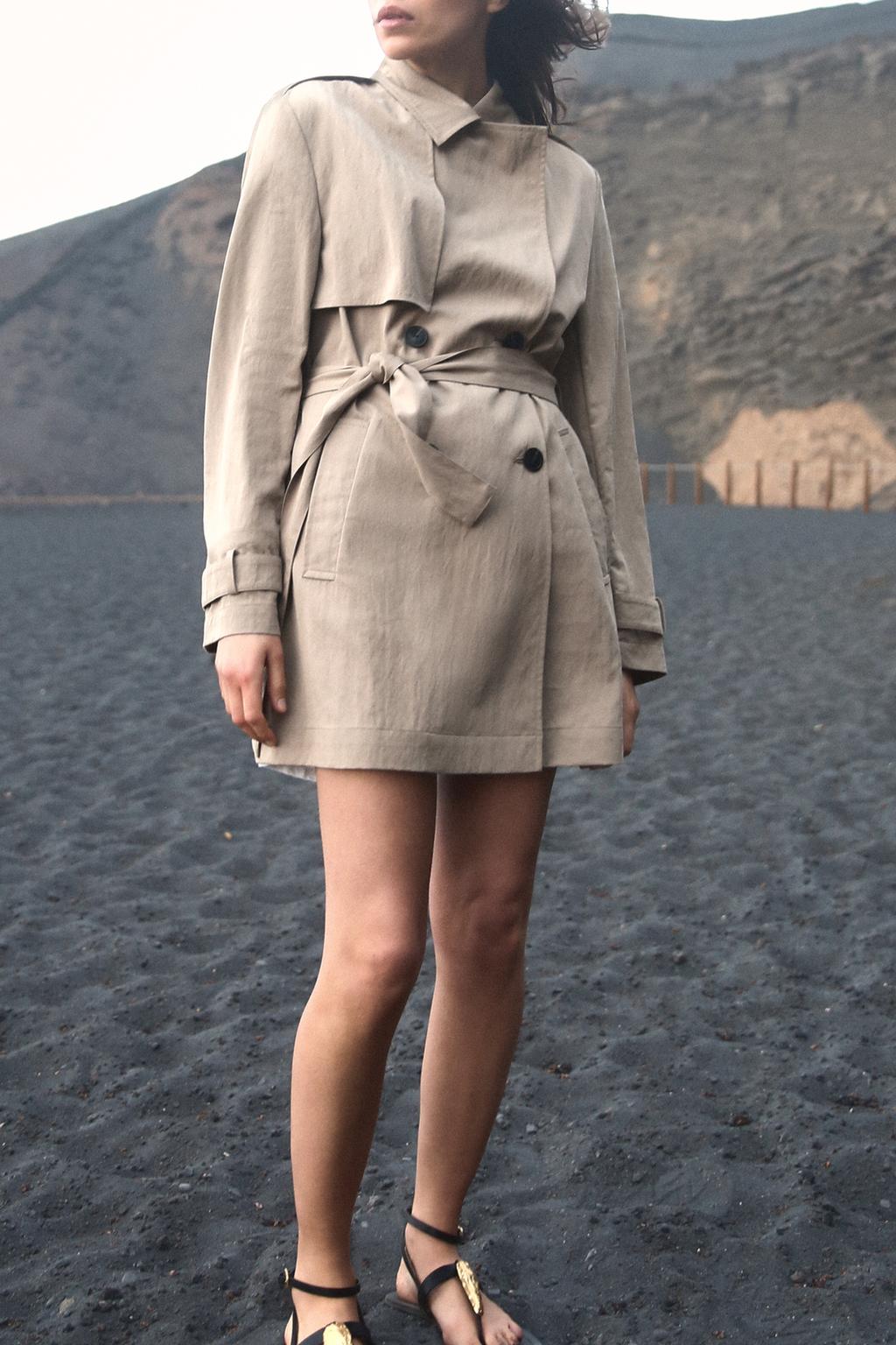 

Тренч с поясом длиной до колен ZARA, кэмел