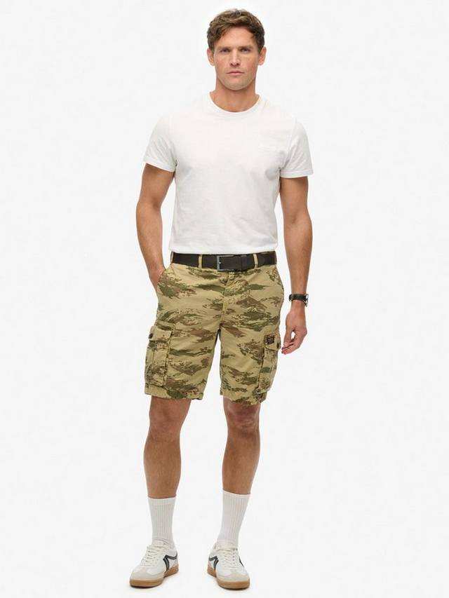 

Легкие шорты с парашютом Superdry, цвет Desert