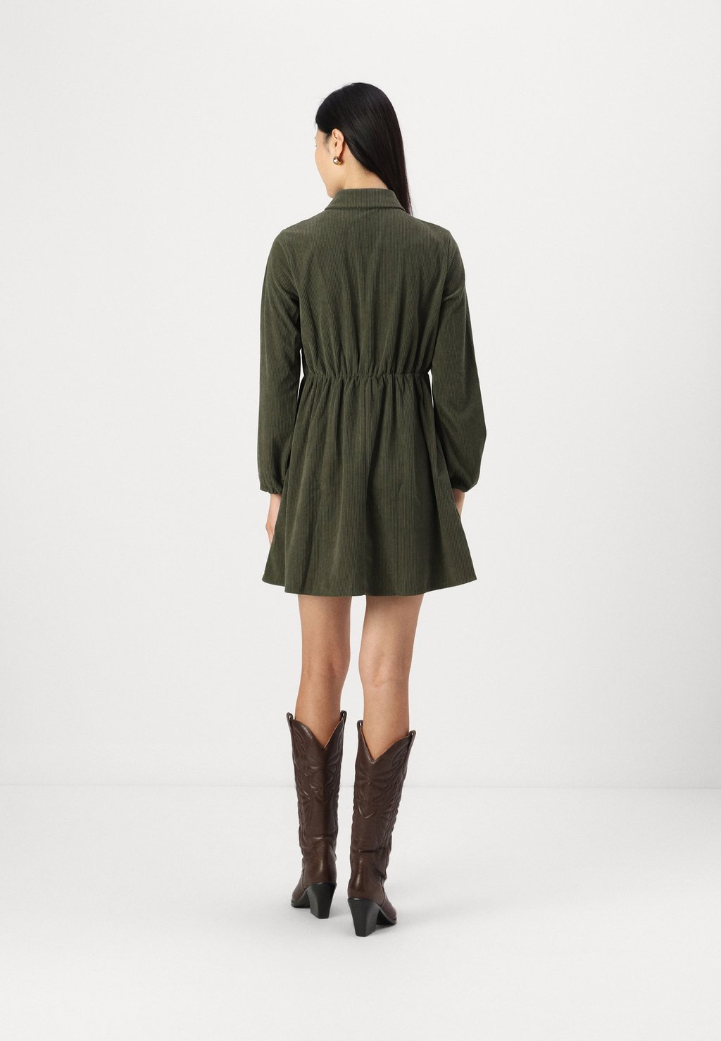 

Платье-рубашка VMMIRJAM SHORT SHIRT DRESS Vero Moda, темно-зеленый