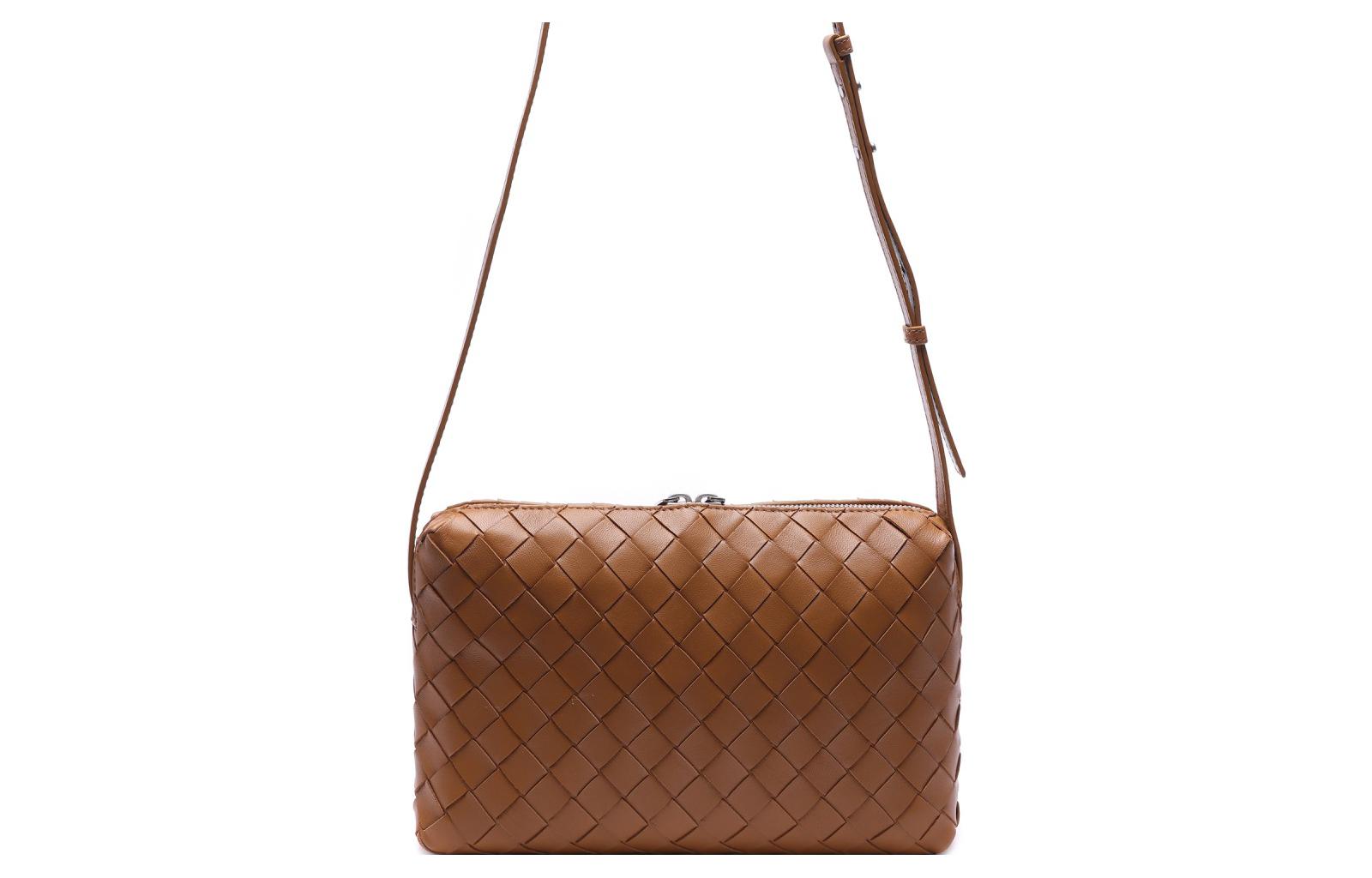 Bottega Veneta Женская коричневая сумка через плечо из овчины — фото 3