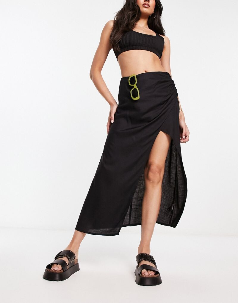 

Черная юбка миди со сборками по бокам ASOS DESIGN