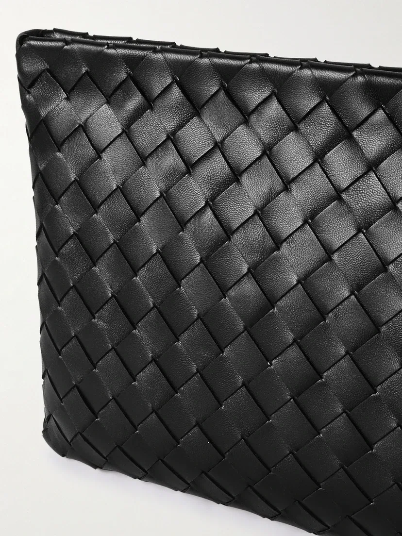 Средняя кожаная сумка-клатч intrecciato BOTTEGA VENETA, черный — фото 4